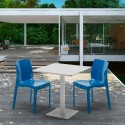Biały kwadratowy stolik 70x70 cm z 2 kolorowymi krzesłami Ice Meringue Cechy