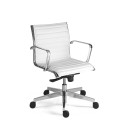 Niskie ergonomiczne krzesło biurowe z białej imitacji skóry Stylo LWE Oferta