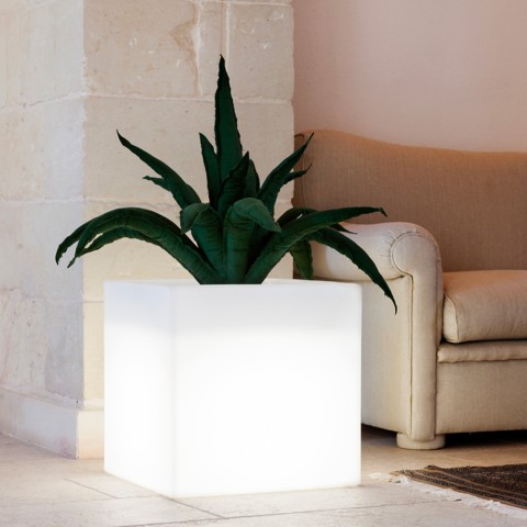 Świecący kwadratowy wazon w nowoczesnym stylu Ellenico