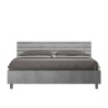 Szare łóżko podwójne 160x190 cm z ukośnym zagłówkiem z listew Ankel I Concrete Oferta