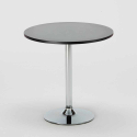 Czarny okrągły stolik 70x70 cm z 2 kolorowymi krzesłami Gelateria Cosmopolitan 