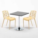 Czarny kwadratowy stolik 70x70 cm z 2 kolorowymi krzesłami Gelateria Mojito Środki