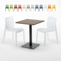 Drewniany kwadratowy stół 60x60 cm z czarną podstawą i z 2 kolorowymi krzesłami Gruvyer Kiss Rabaty