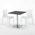 Czarny kwadratowy stolik 70x70 cm z 2 kolorowymi krzesłami Gruvyer Rum Raisin 