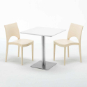 Biały kwadratowy stolik kawowy 70x70 cm ze stalową podstawą i 2 kolorowymi krzesłami Paris Strawberry Cechy