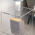 Stolik kawowy z przezroczystego plexi design 29x32x45 cm Contigo Katalog