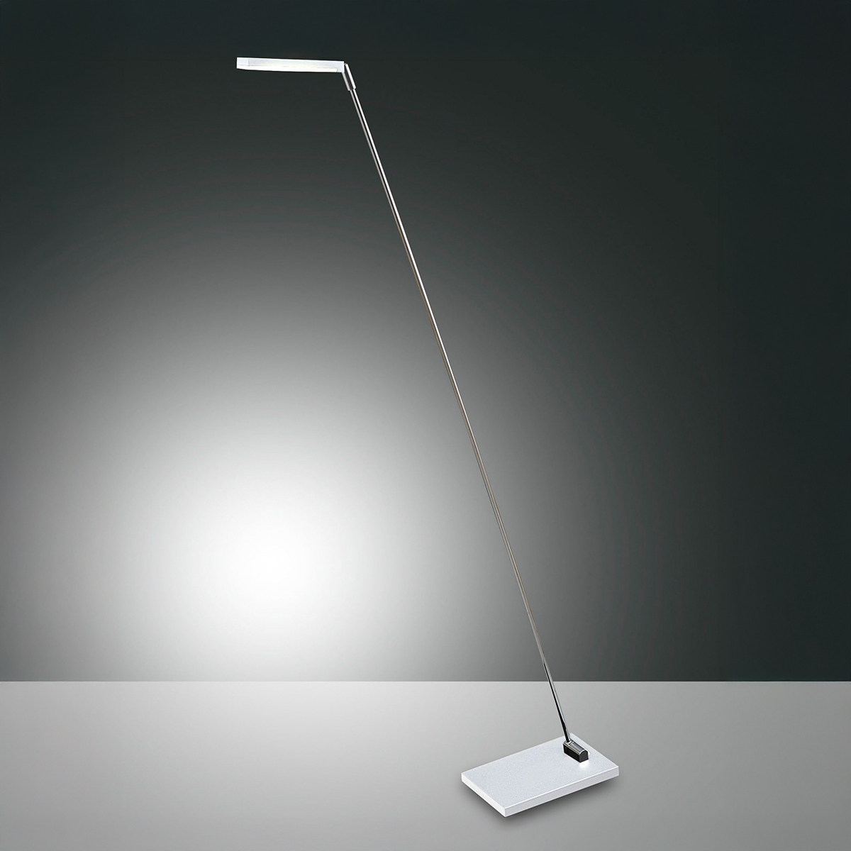 Lampa stojąca LED design metalowa z białą podstawą Niki Promocja Lampa stojąca LED design metalowa z białą podstawą Niki Promocja
