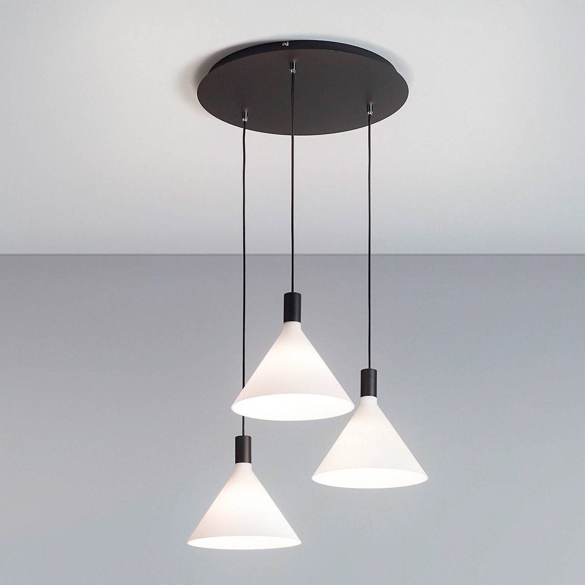 Lampa wisząca do salonu z 3 światłami w stylu klasycznym Vincent-CS Promocja Lampa wisząca do salonu z 3 światłami w stylu klasycznym Vincent-CS Promocja