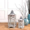 Zestaw 2 latarni shabby chic z szarymi drewnianymi świecznikami Kediri Promocja