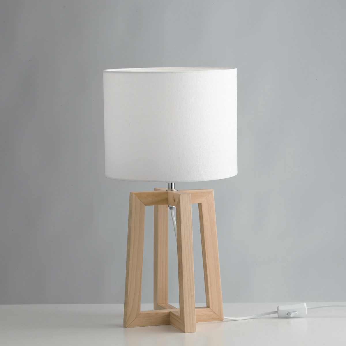 Lampa stołowa z naturalnego drewna z białym abażurem Berry LT Promocja Lampa stołowa z naturalnego drewna z białym abażurem Berry LT Promocja