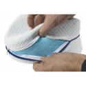 Poduszka na nogi z oddychającej mikrofibry memory foam Sleepy Stan Magazynowy