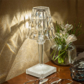 Nowoczesna przezroczysta lampa stołowa do domu lub restauiracji Crystal Promocja