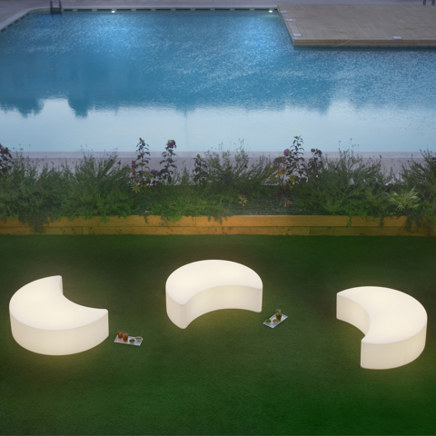 Świecąca sofa ogrodowa nowoczesny design Moon Slide